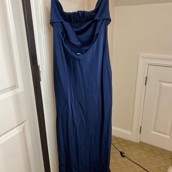 ASOS Design satin mini strapless bandeau dress in navy - Picture 5 of 6